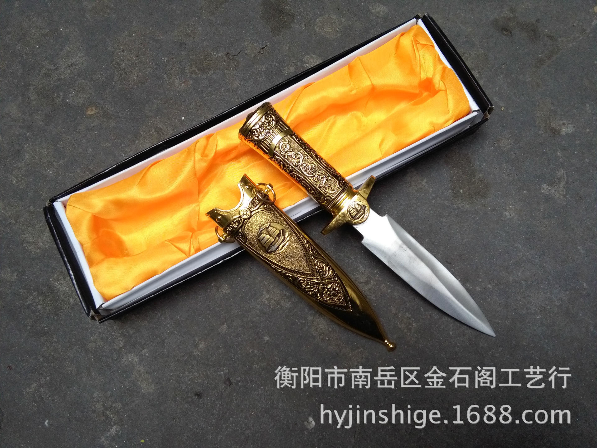 批发蒙古刀 古特色花纹弯刀 狼身图案蒙古刀 高档摆饰刀剑 未开刃