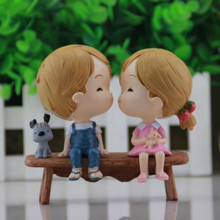 家居娃娃树脂工艺品可爱情侣卡通摆件 生日礼物创意礼品厂家直销