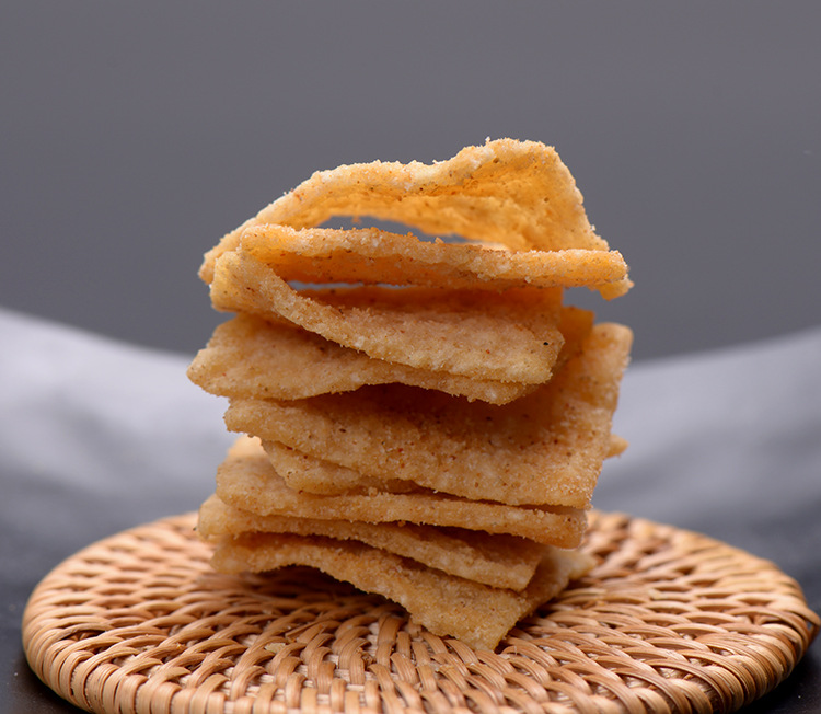 批发散装手工山药锅巴爆款老灶锅巴安徽特产山药切片麻辣零食薄片