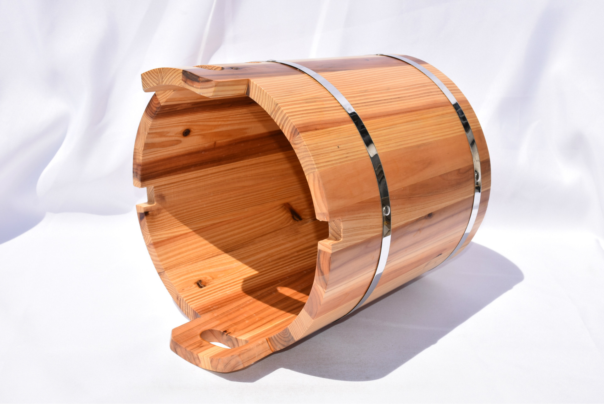 厂家生产定制各种木桶3-225l木质酒桶加工定做各种圆形木桶