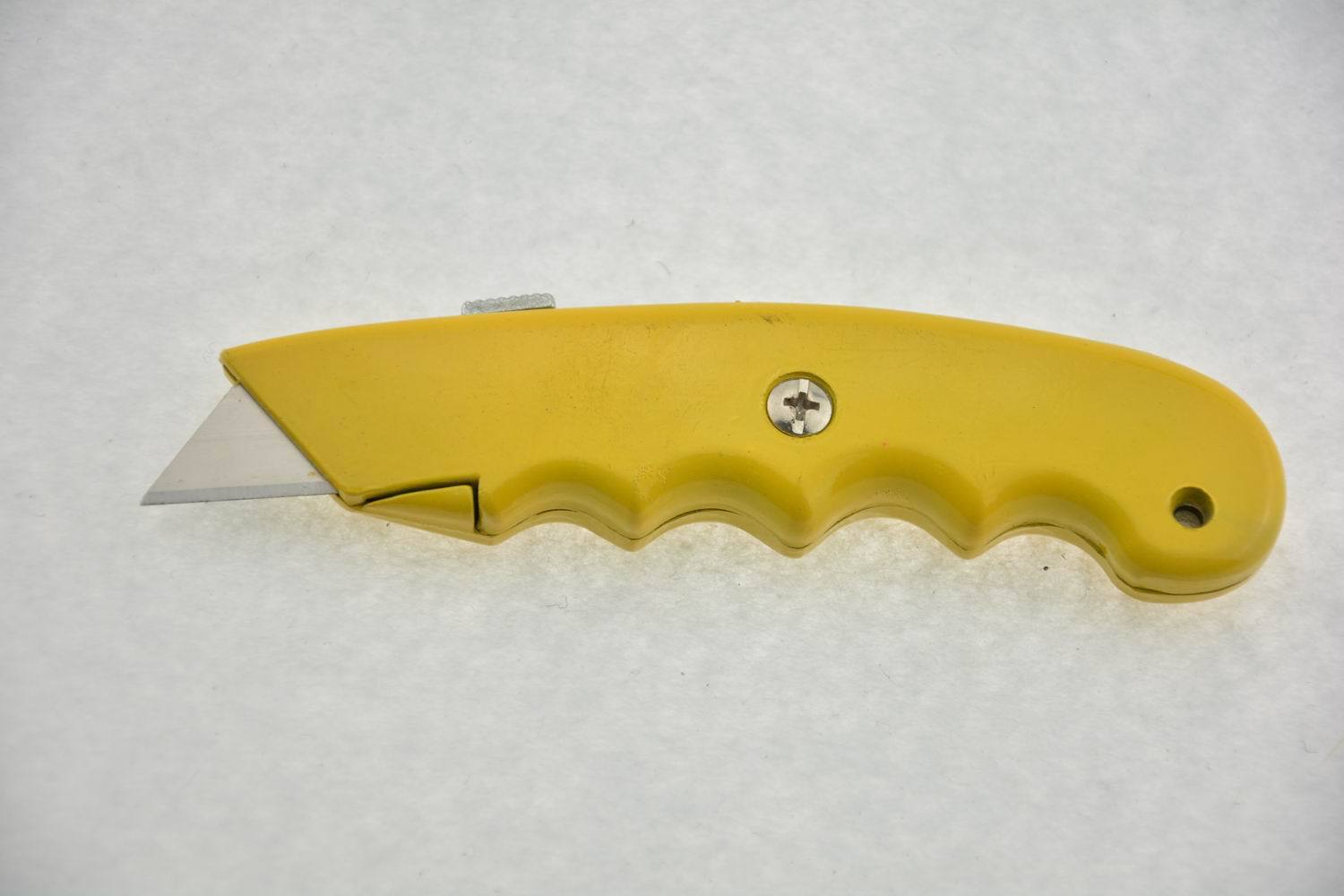 厂家供应轻型铝合金美工刀创意卡通文具刀壁纸刀重型工具美工刀