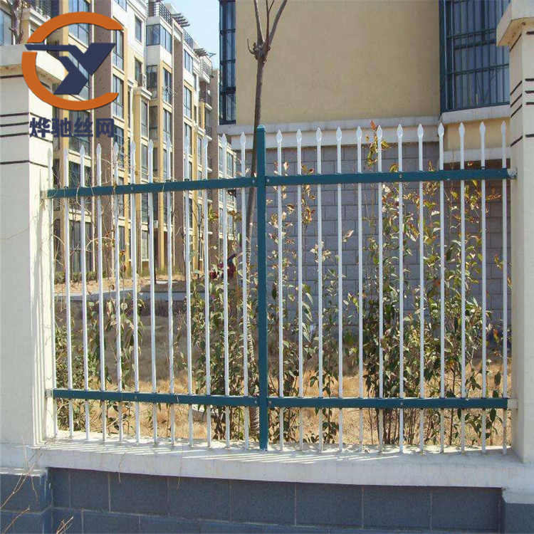 办公楼围墙铁艺围栏厂家 1.5米喷塑锌钢围栏 蓄水池防护围栏