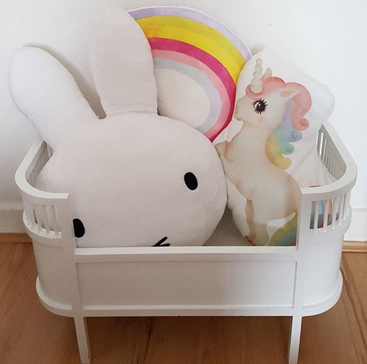 新款米兔抱枕靠垫节日促销礼品6.1儿童礼物招募令公司活动促销