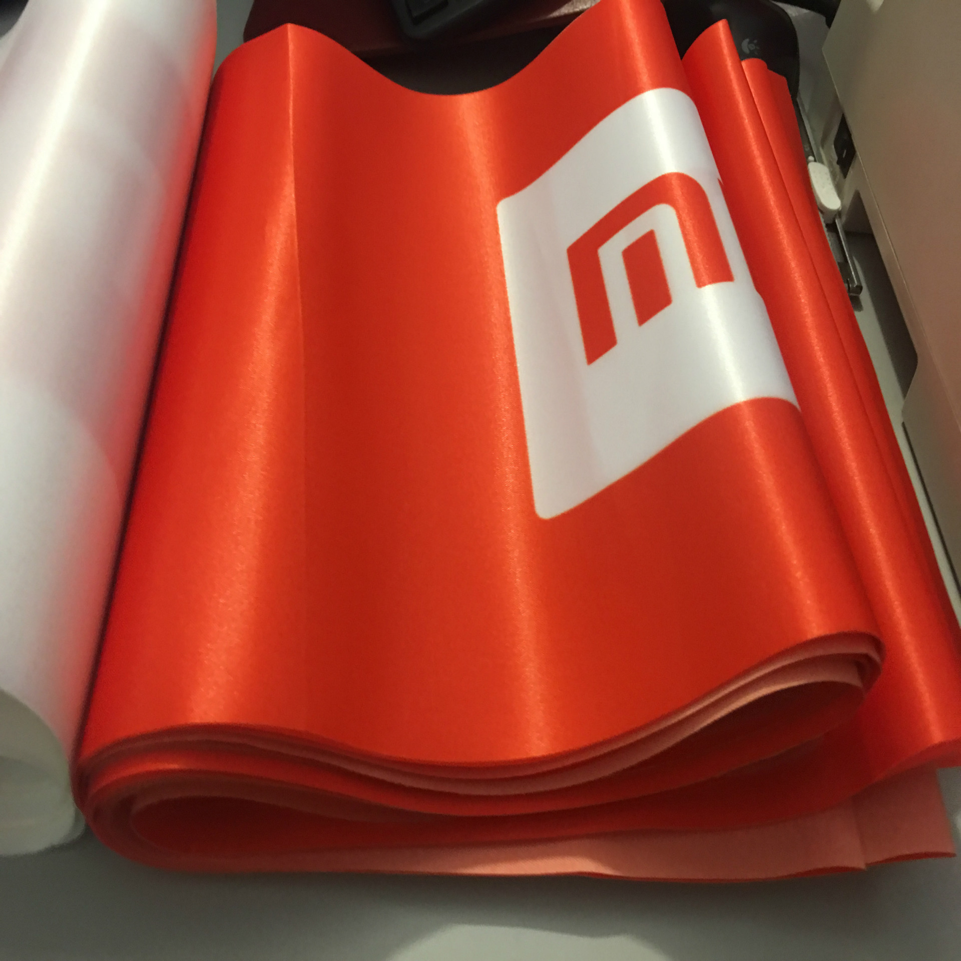 常州喷绘写真横幅宣传三角旗手举牌