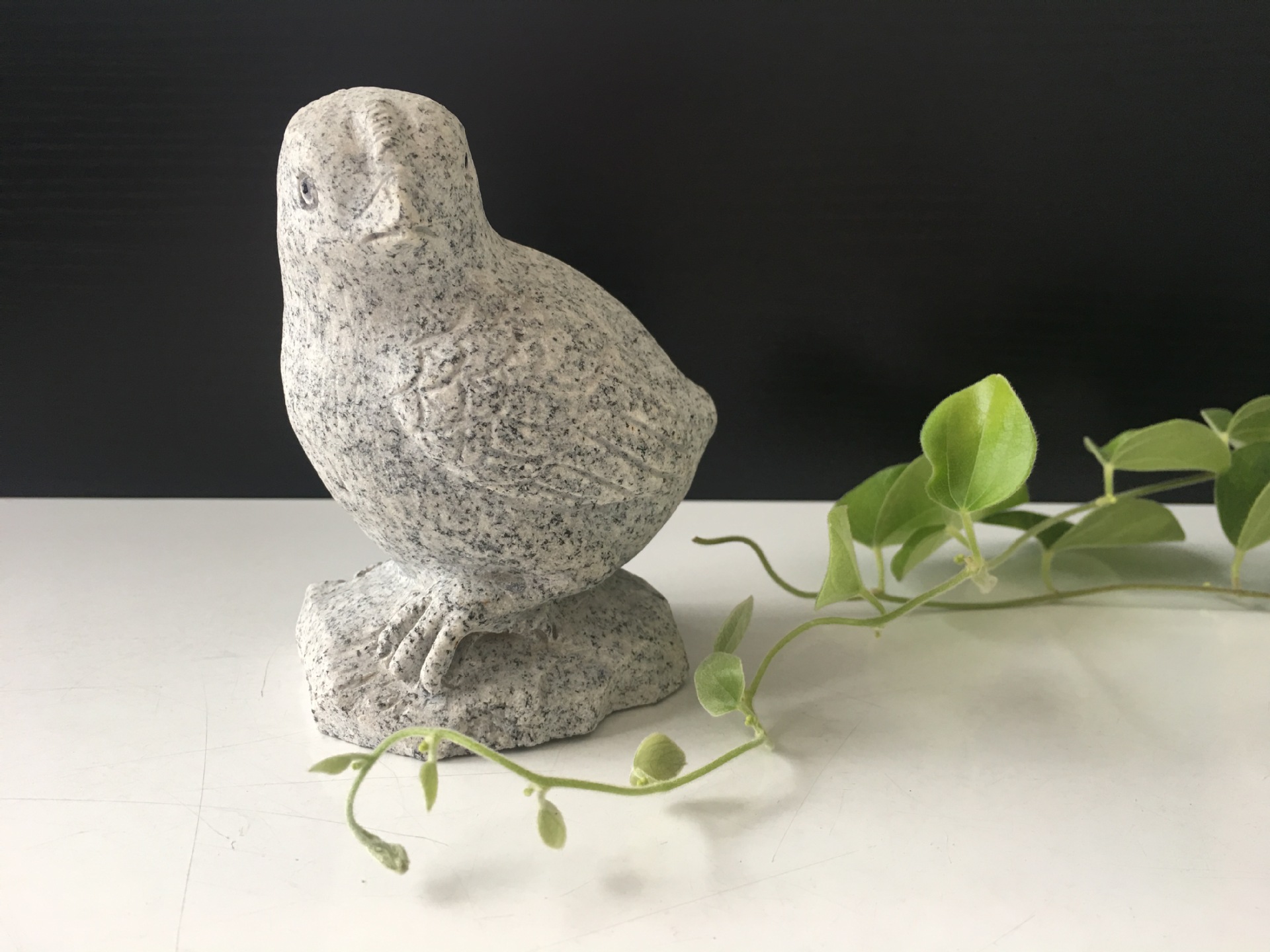 厂家直销现货石雕小鸡雕刻品 花岗岩小件雕塑 室内装饰家居石摆件