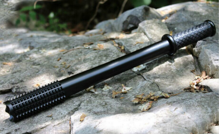 led加长型狼牙棒防身手电多功能手电筒 棒球强光充电防身手电筒