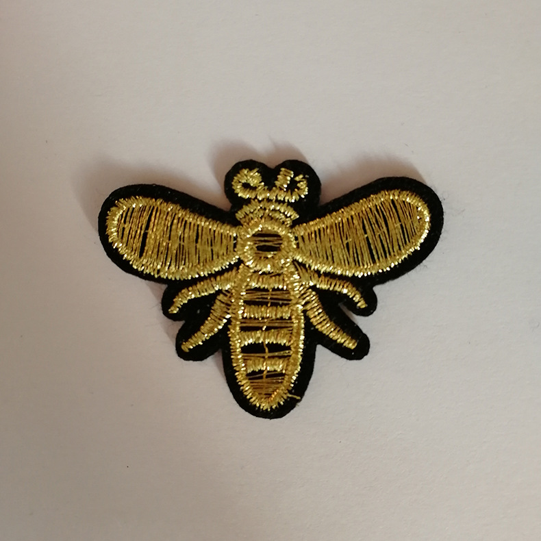 工厂直销小蜜蜂刺绣 蜜蜂布贴外贸精品刺绣徽章绣花章定制绣标
