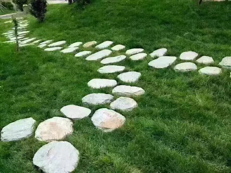 大量供应青石板公园踏步石脚踏石圆形草坪垫脚石园林别墅庭院地砖