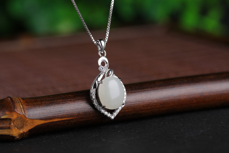 厂家批发和田玉吊坠带证书925纯银镶白玉坠精致银包玉石项坠挂件