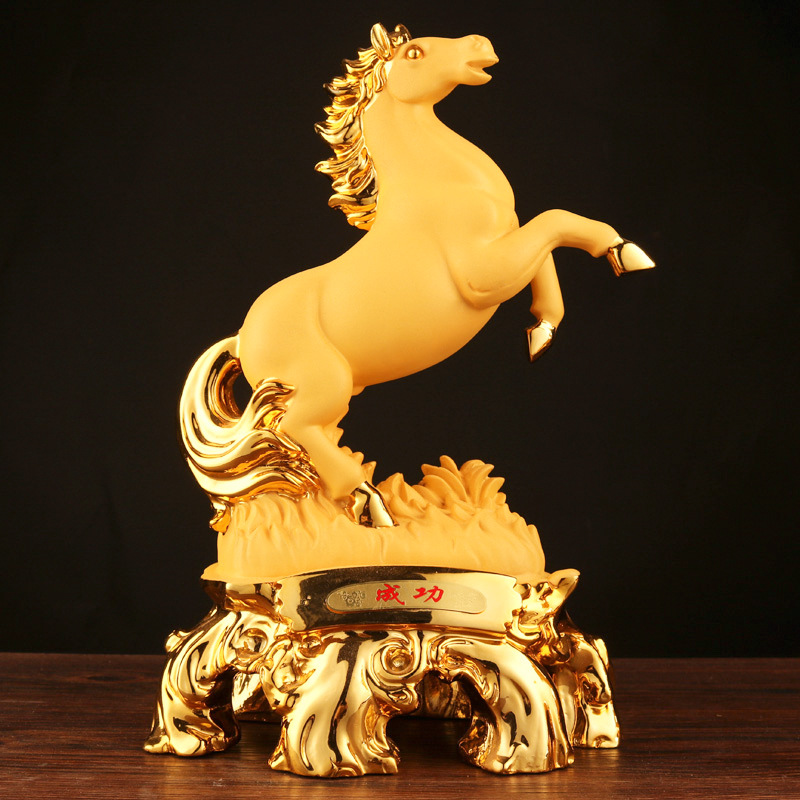 批发家居装饰品树脂工艺品马到成功办公室摆件商务开业礼品可定制