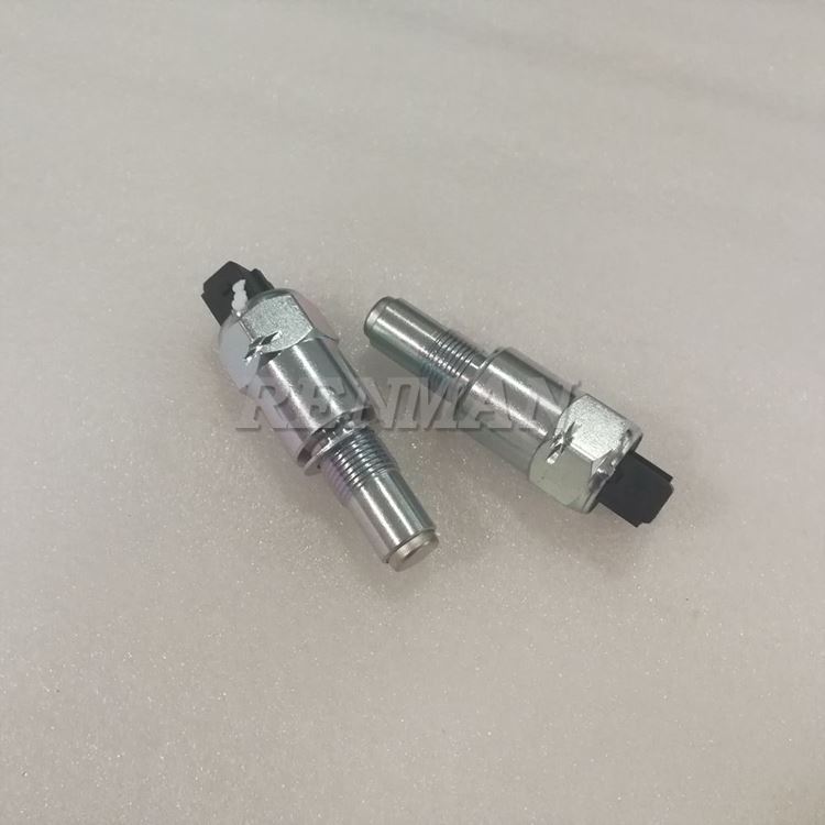 东风汽车里程表传感器c03054-20法士特变速箱传感器