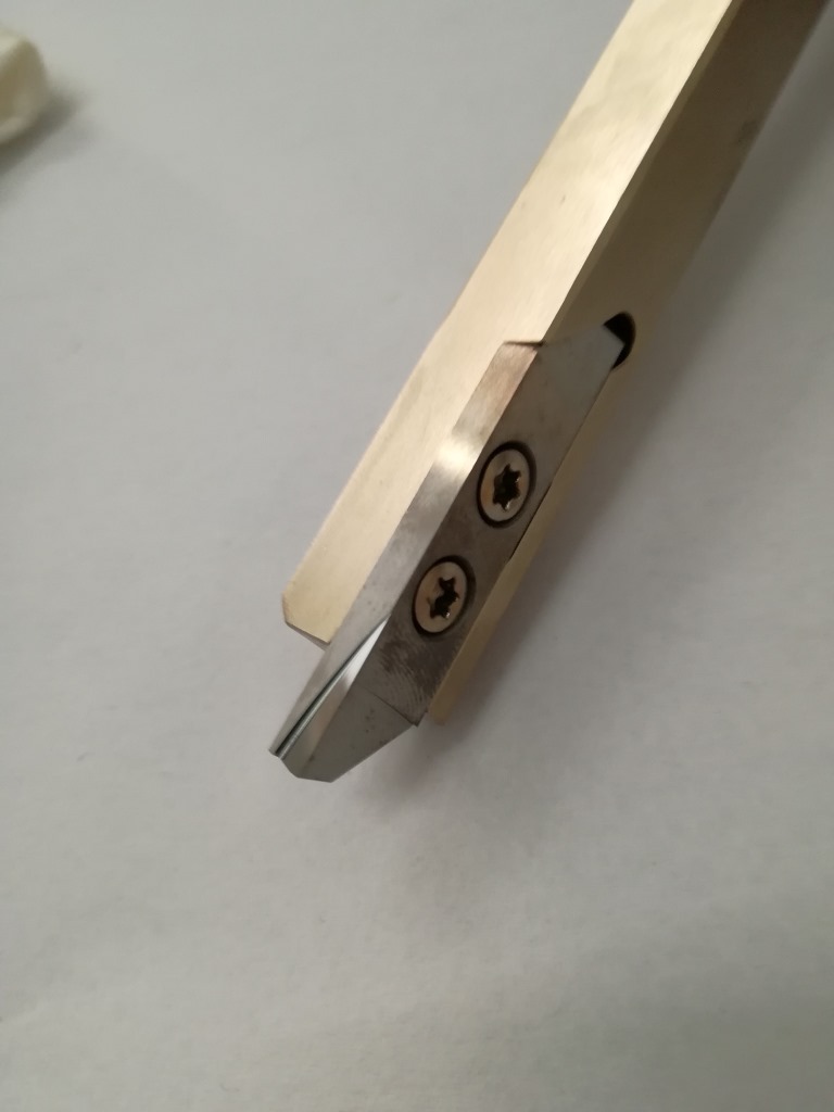 普利安牌走芯机加工不锈钢用前扫刀片 涂层刀尖带r角外圆前扫刀