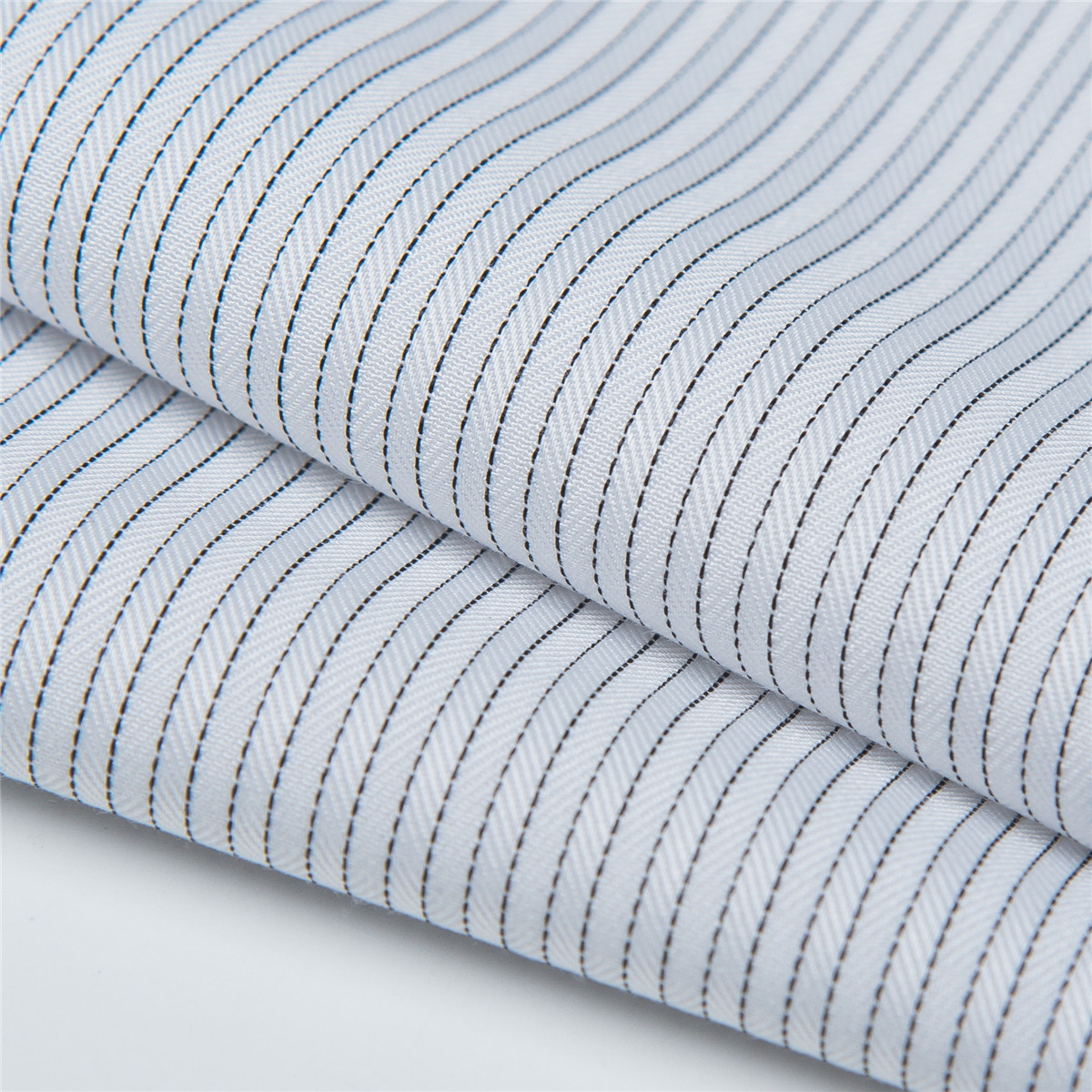 现货供应竹浆粘胶纤维色织易烫职业装衬衫面料 条纹提花衬衣布料