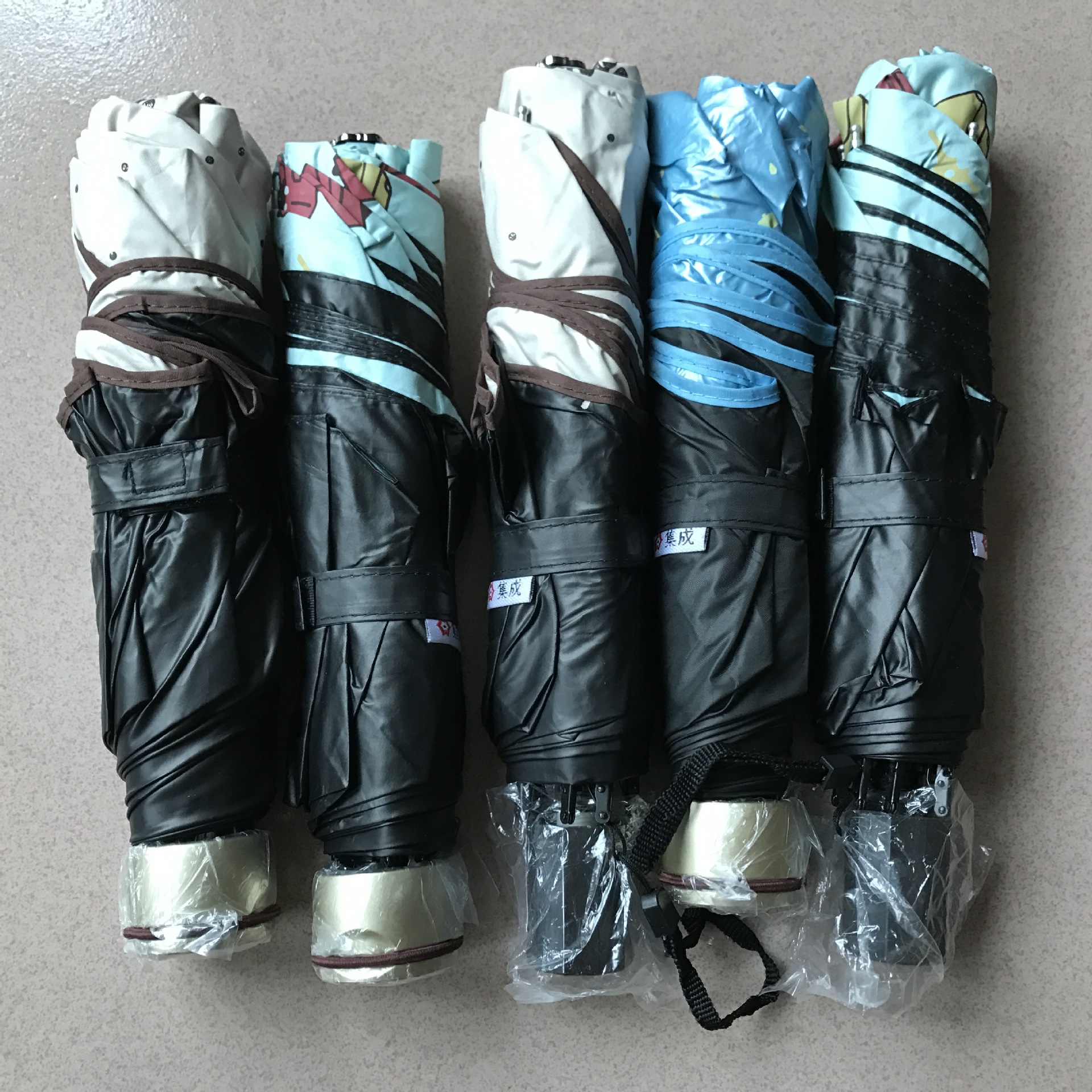 外贸库存处理太阳伞 遮阳福建地摊货源 创意黑胶防紫外线雨伞批发