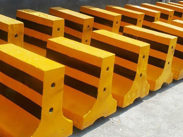 水泥隔离墩 隔离墩水马带禾森水泥制品厂