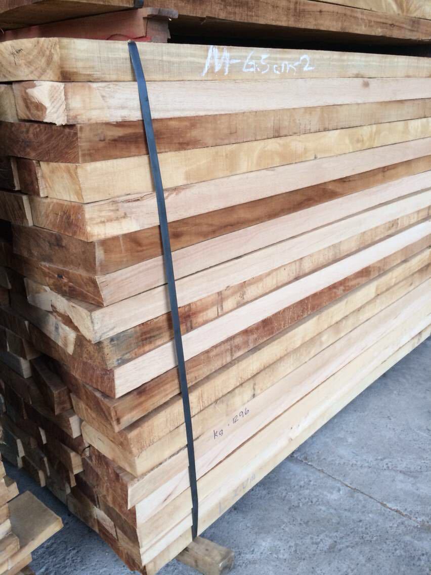 泰国橡胶木木板材原木大量批发