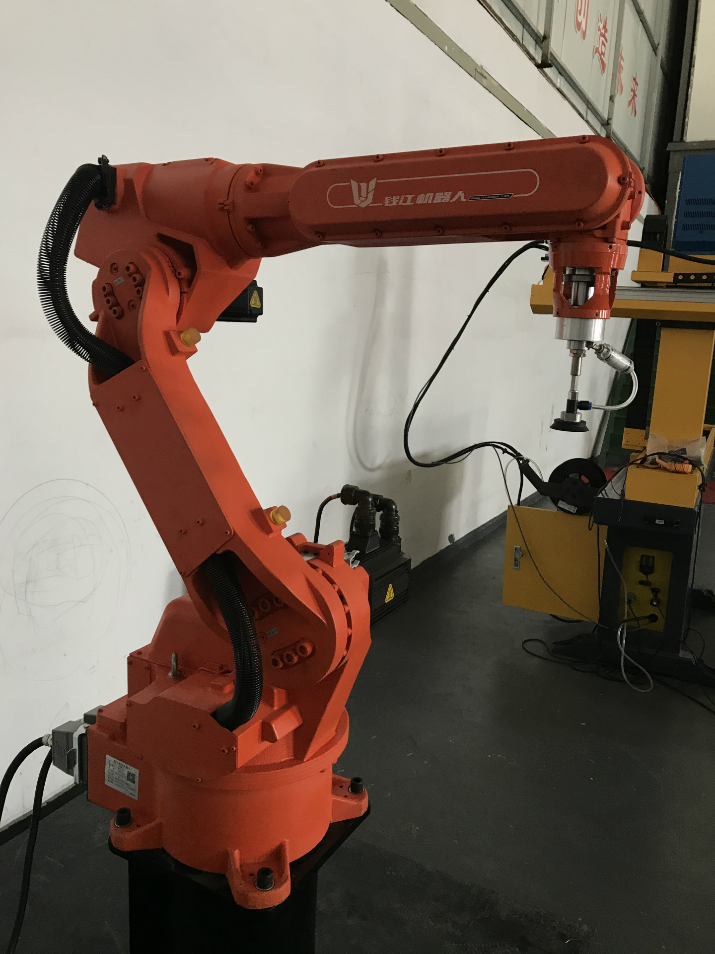 台州 钱江 机器人 自动焊接 配翻转台 启动夹具