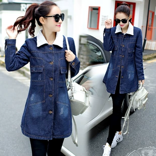 Áo khoác denim bùng nổ của phụ nữ xuyên biên giới 2019 mùa xuân và mùa thu mới kích thước lớn của phụ nữ có độ dài trung bình lỗ áo gió rộng rãi phụ nữ - Trench Coat