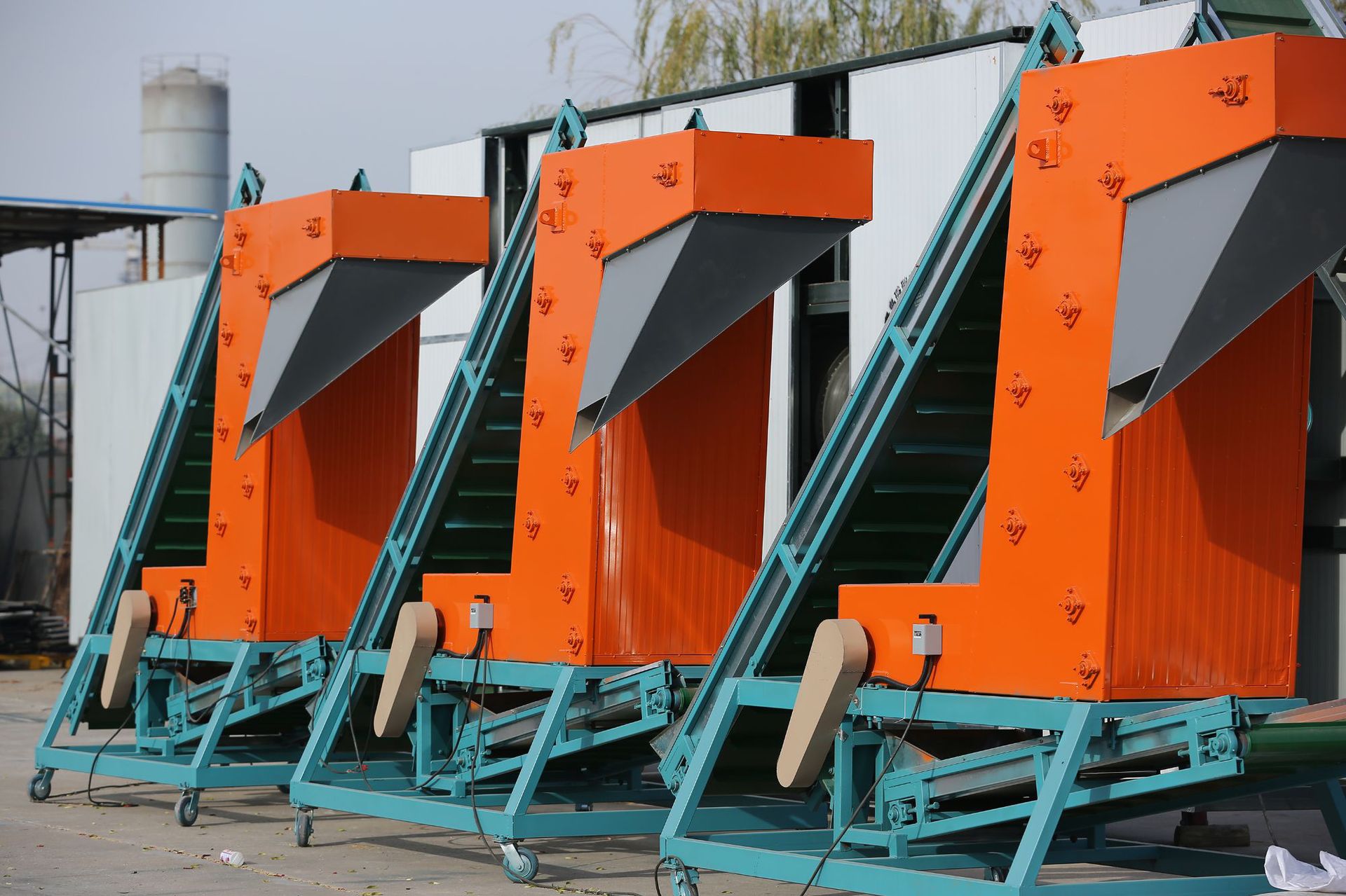 辣椒剪把机配套设施辣椒挑选机