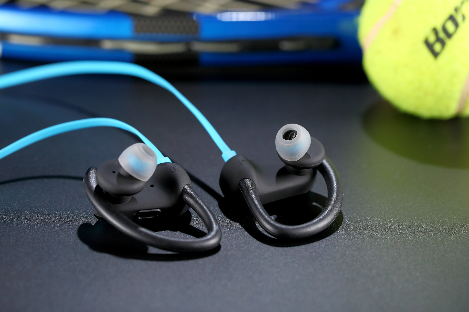 迷你双声道立体声无线蓝牙运动耳机bluetooth时尚运动耳机工厂直