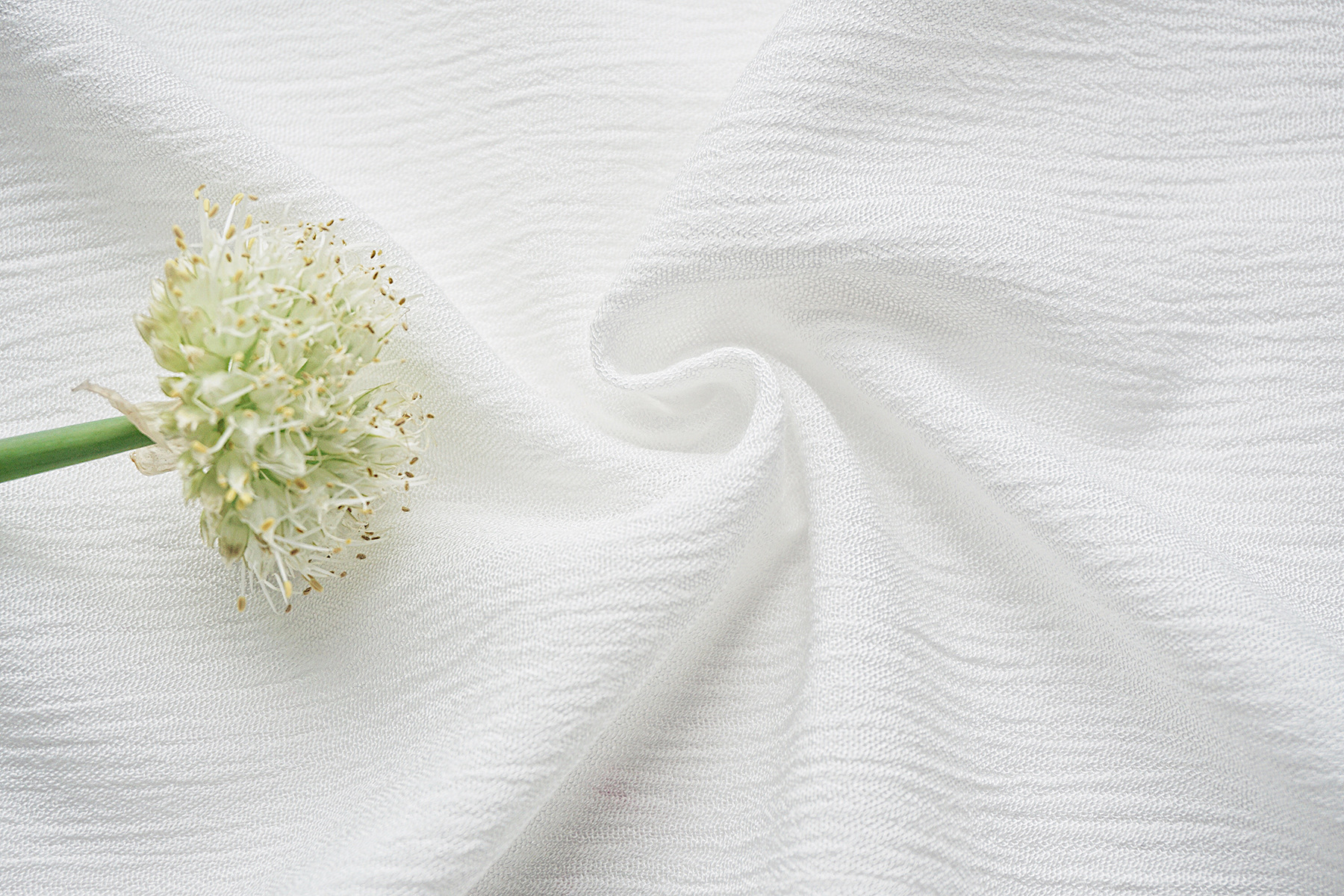 人造棉印花面料,人造棉,是由天然纤维