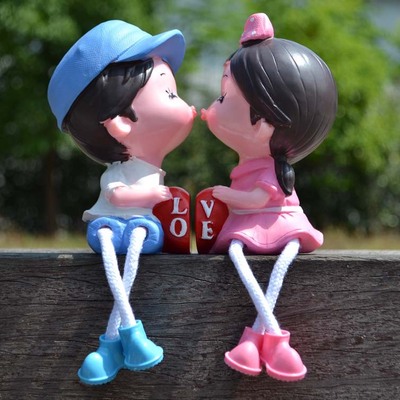中国元宵情人节新品创意love拼心情侣吊脚娃娃公仔产地货源热批中