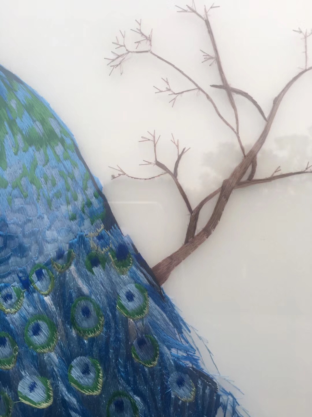 孔雀对望精品丝线刺绣苏绣现代简约玄关装饰挂画客厅家居商务送礼