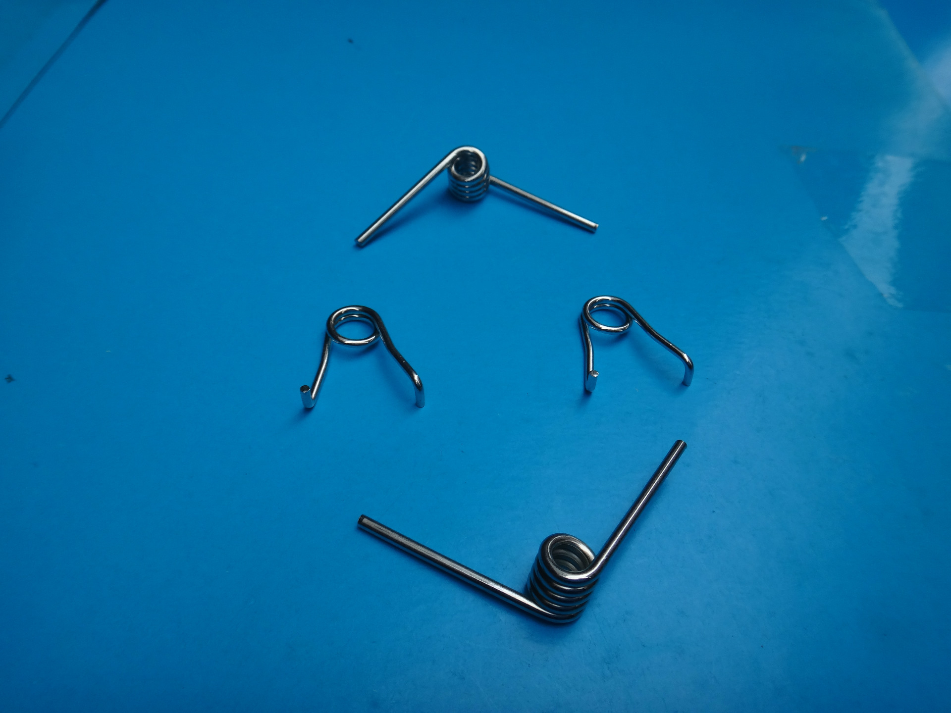 2mm扭簧 异型簧 夹子弹弓 夹子扭簧 线成形弹簧