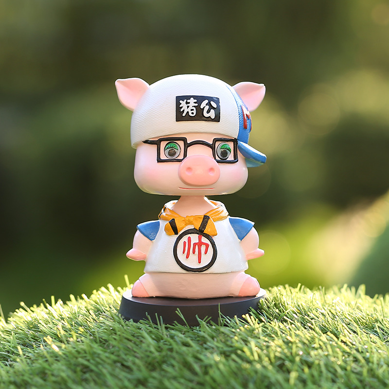 创意可爱酷帅小猪搪胶公仔情侣蛋糕烘焙摆件批发