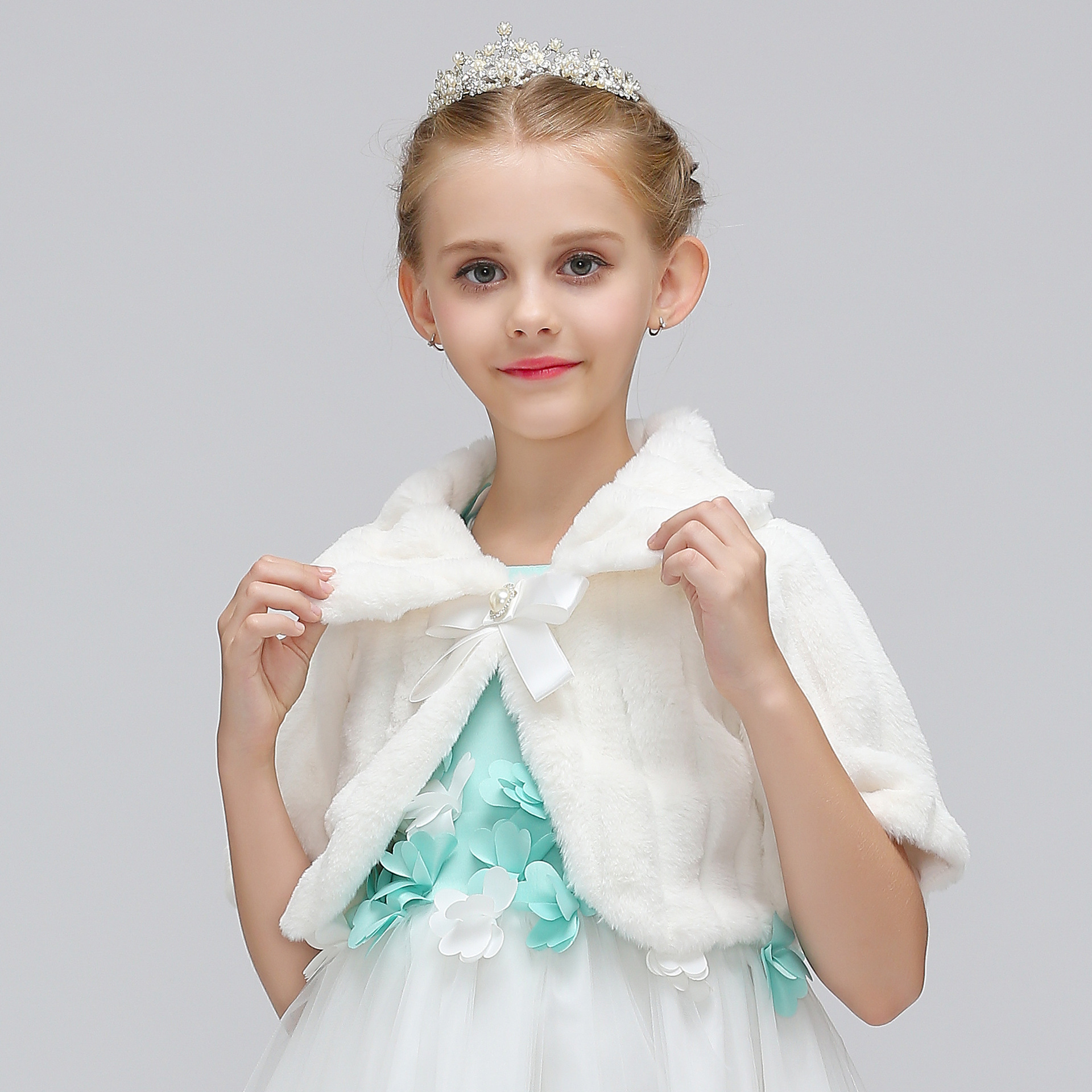 一件代发 欧美儿童加厚披肩女童兔毛礼服小外套长袖保暖小披风