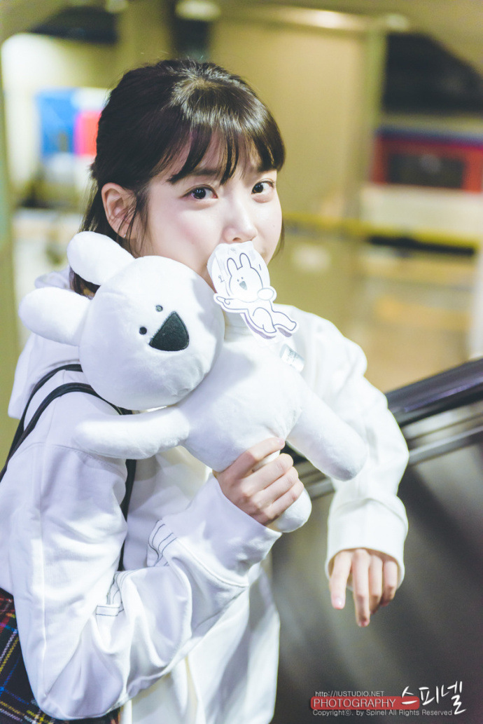 iu李智恩同款宽松卫衣潮款韩版白色套头长袖连帽休闲百搭卫衣外套