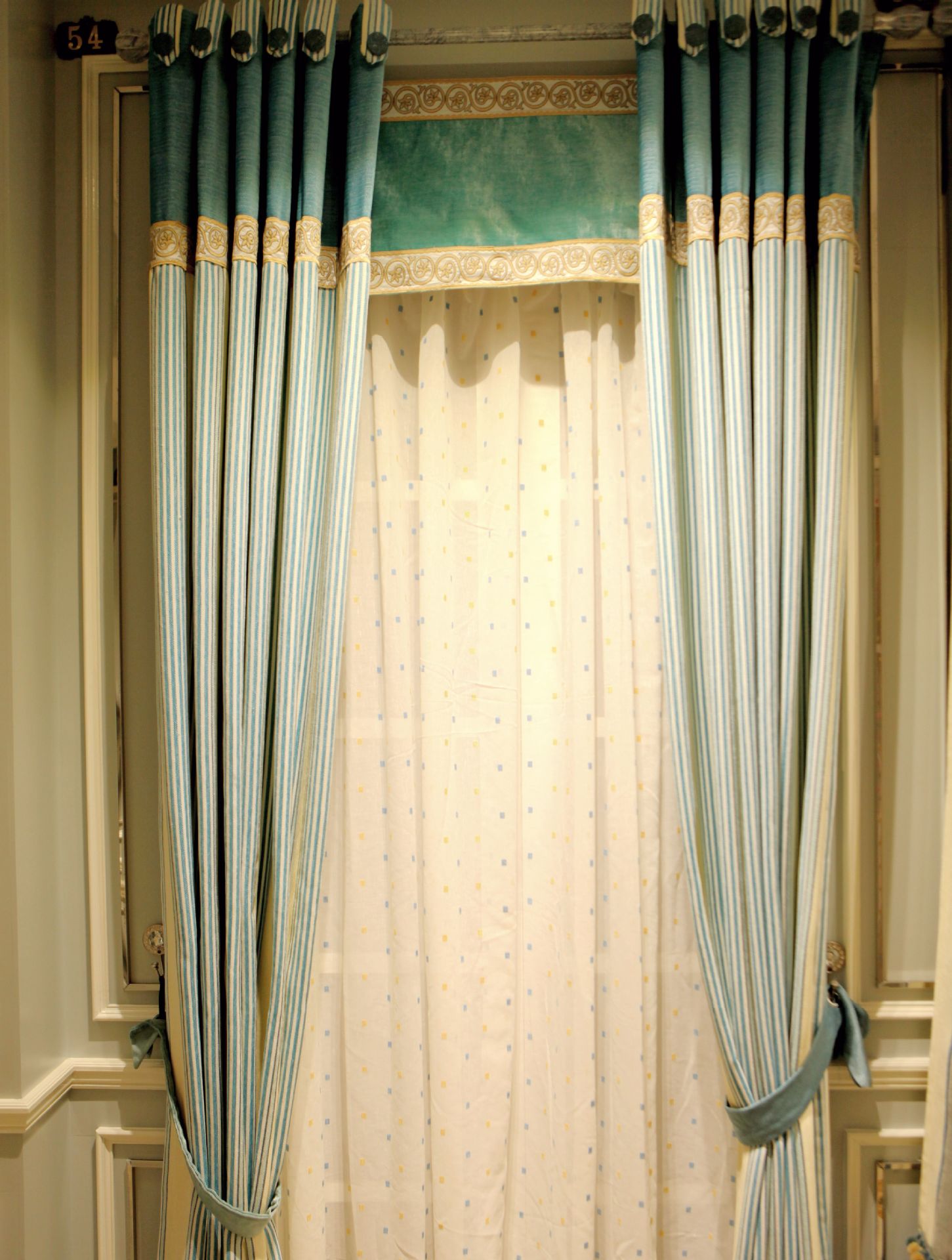 现代简约加厚竖条纹雪尼尔窗帘布 客厅卧室雪尼尔窗帘批发