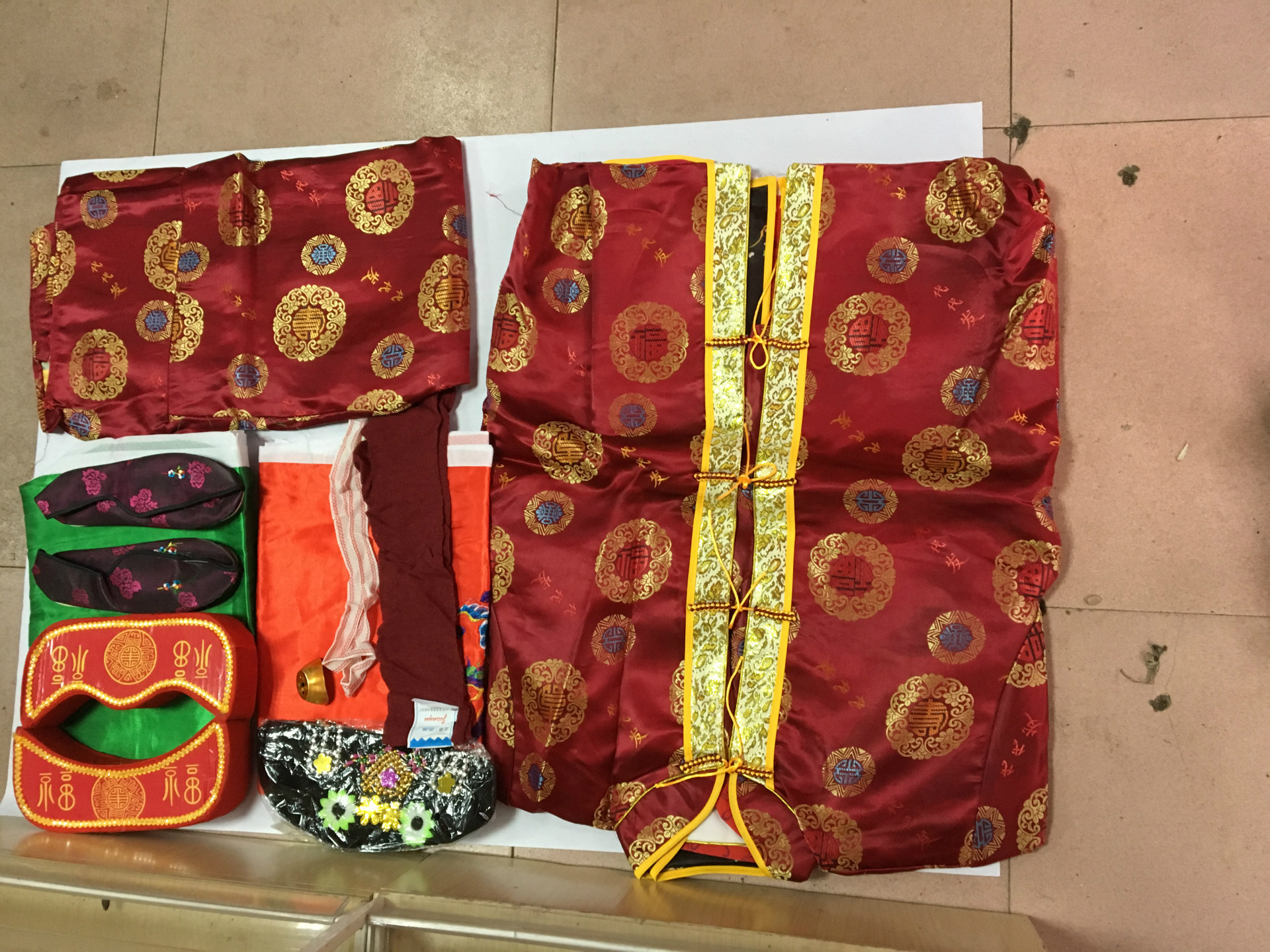 殡葬用吕女九层仿真丝寿衣带包装 花圈寿衣殡葬用品促销批发