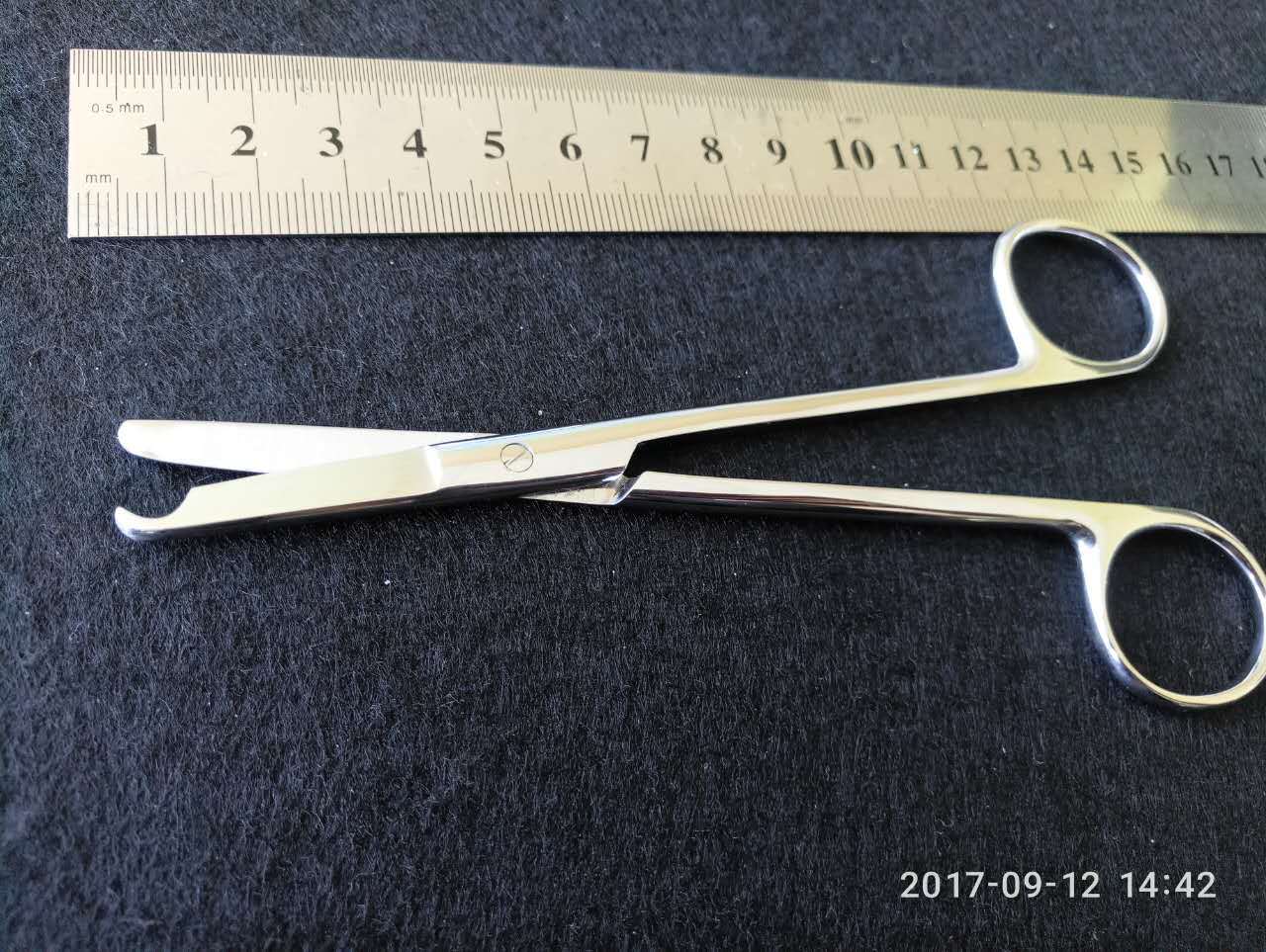 上海医用拆线剪 带缺口剪刀 缝合线剪 精细无镀层 新款