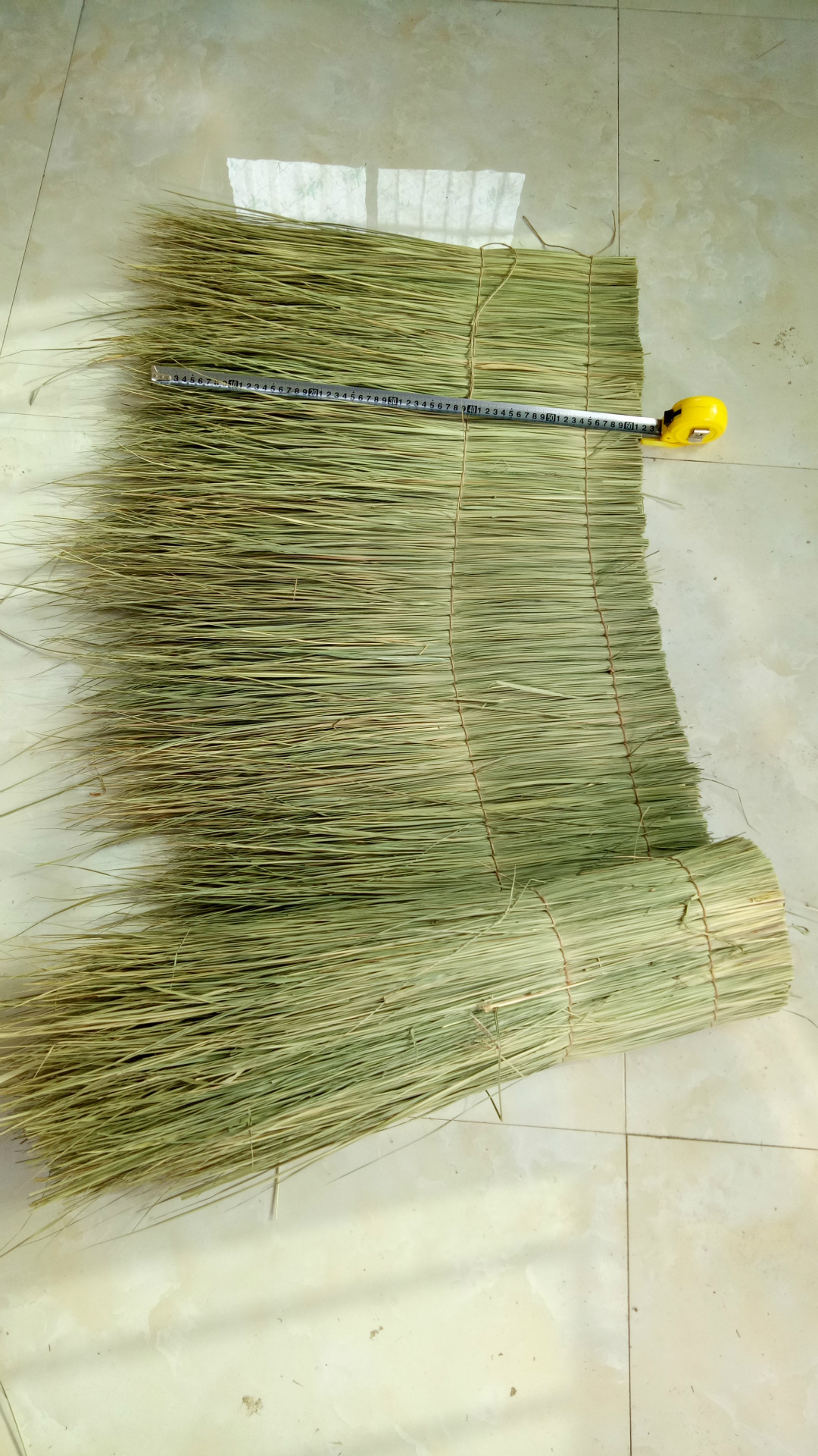 大量供应黄河滩区天然茅草瓦,茅草垫 茅草席