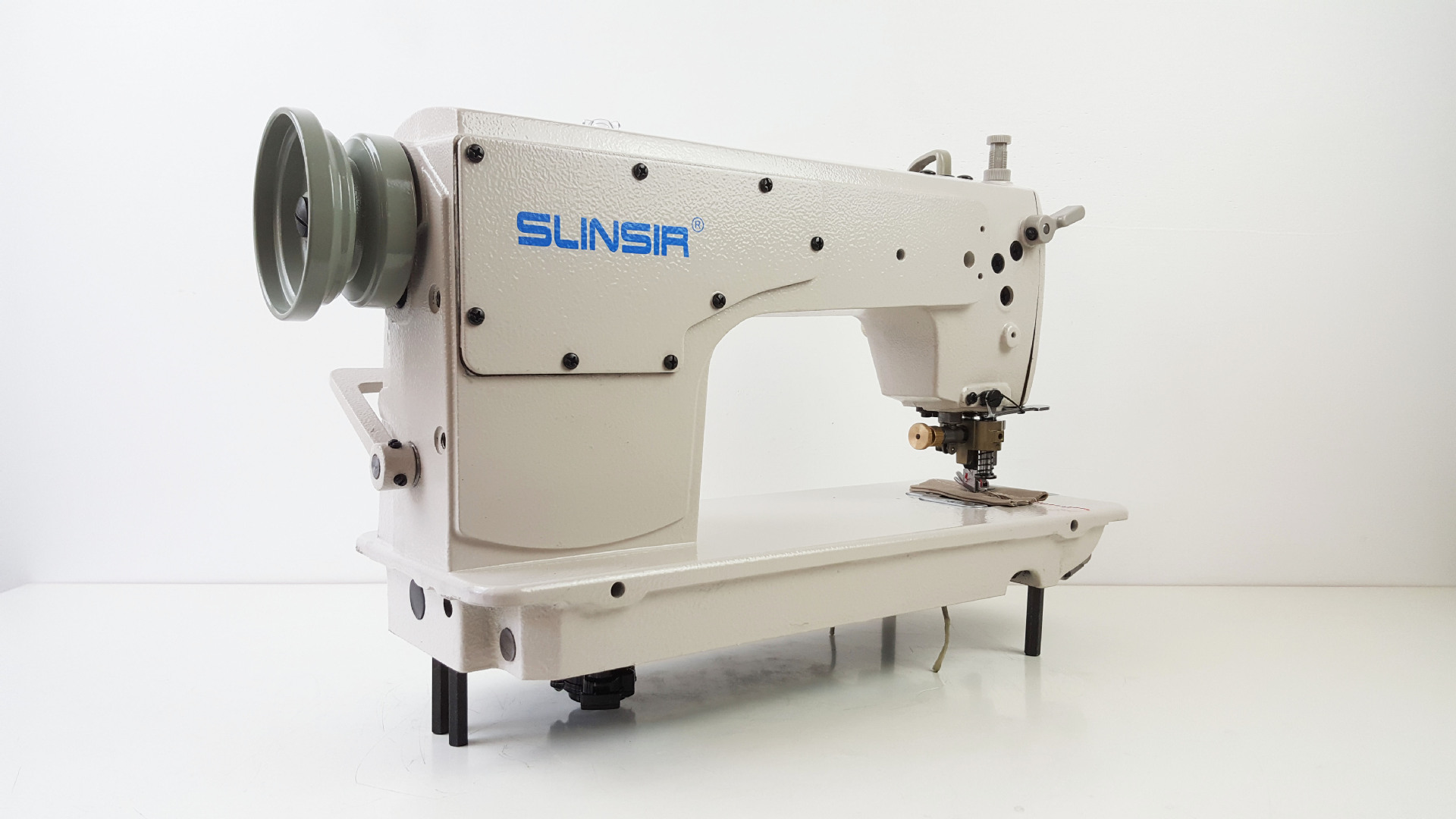 5200带刀平车 高速带刀平缝机 工业缝纫机 服装设备