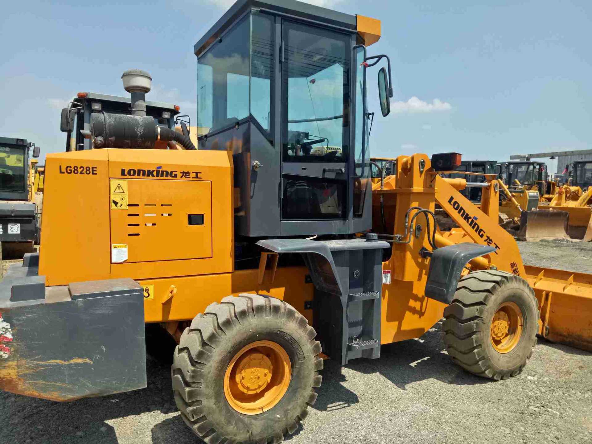 0成交0部二手龙工lg928e小铲车,龙工国三小型电喷装载机￥41800.