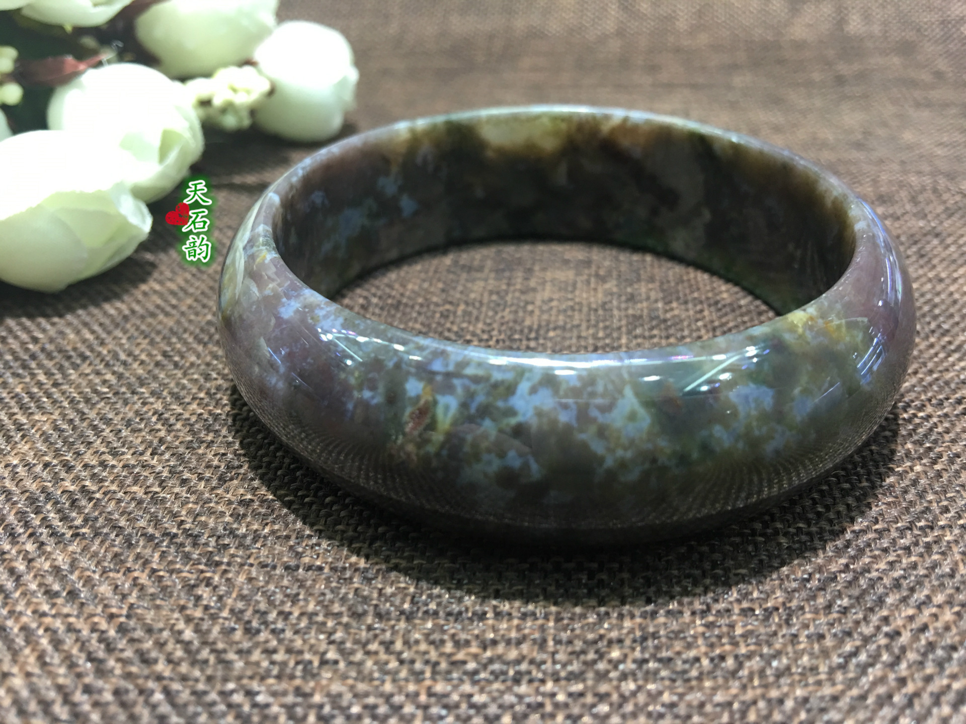 七彩玉手镯天然玛瑙玉髓镯子厂家直销