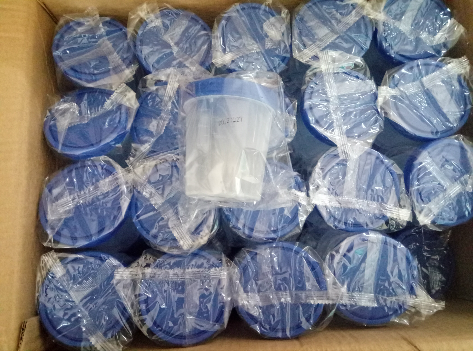 pp聚丙烯无菌取样杯灭菌样品杯500ml尿杯无菌痰杯带刻度量杯批发