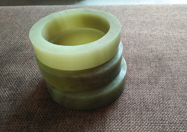 阿富汗青玉中宽手镯毛坯半成品现场打磨地摊玉器毛料原石量大从优