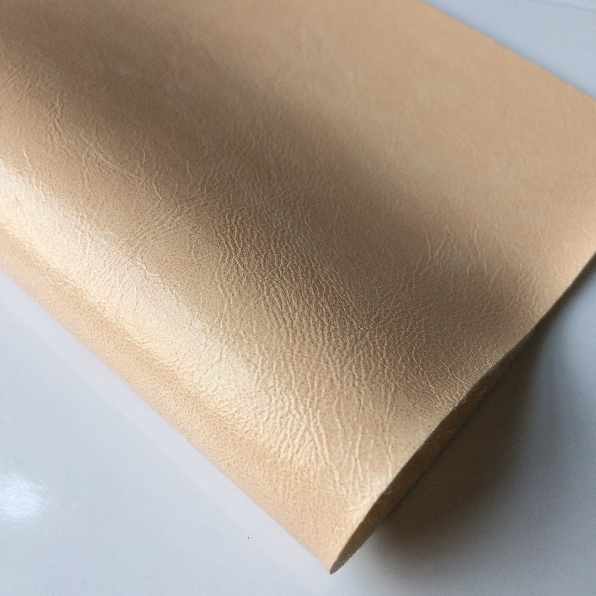 厂家优质现货批发 油蜡皮皮革面料 油皮皮料 人造革软包面料