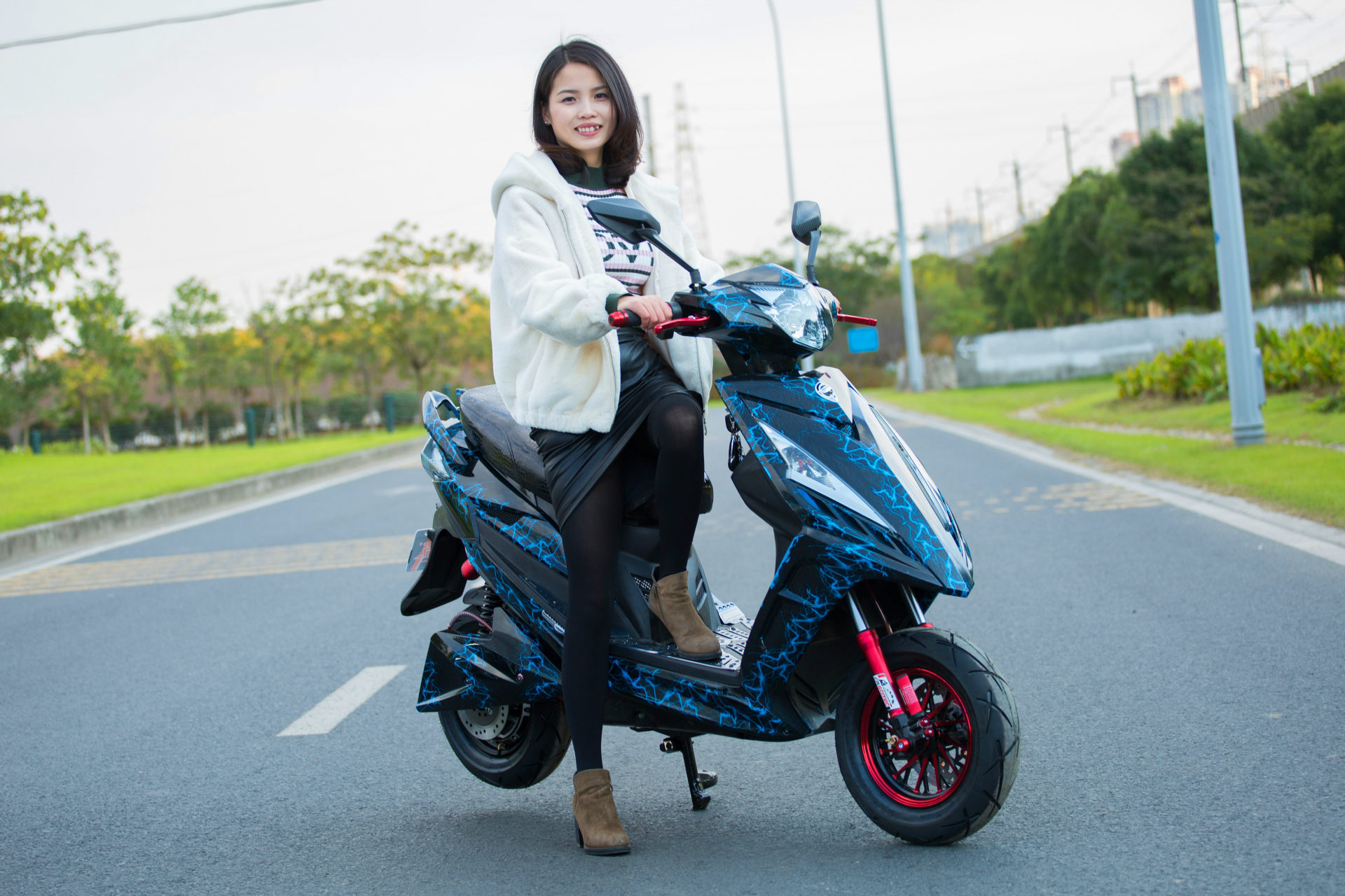 战速1800w鬼火大功率个性改装电动车成人60v72v电瓶车酷车赛车