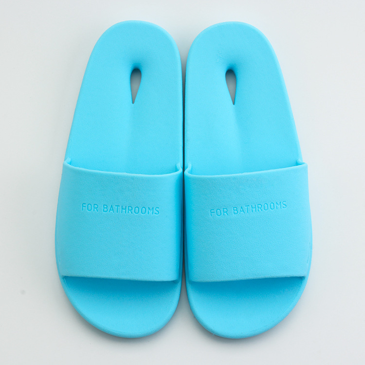 New Bathroom Slippers Summer Non-Slip Couple Leaking Sandals Korean Home Men and Women Indoor Hotel Slippers Wholesale