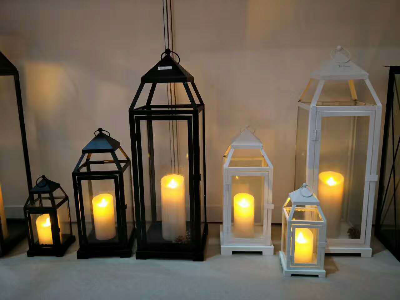 小贴士:由于是模具加手工产品,铁片和铁片间是用小的铁皮电焊连接的