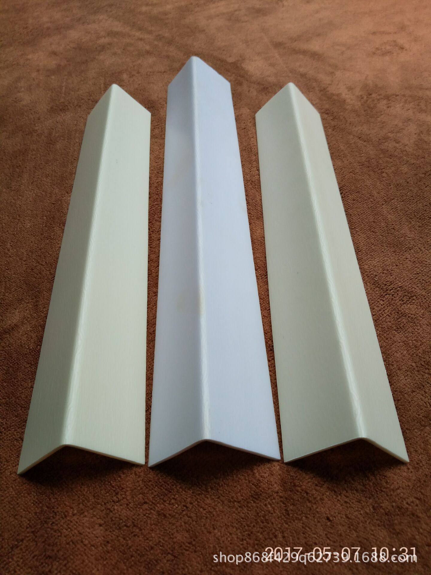 学校防撞条柱子防护条25*25护角条 l型防护包角胶条墙角包边条