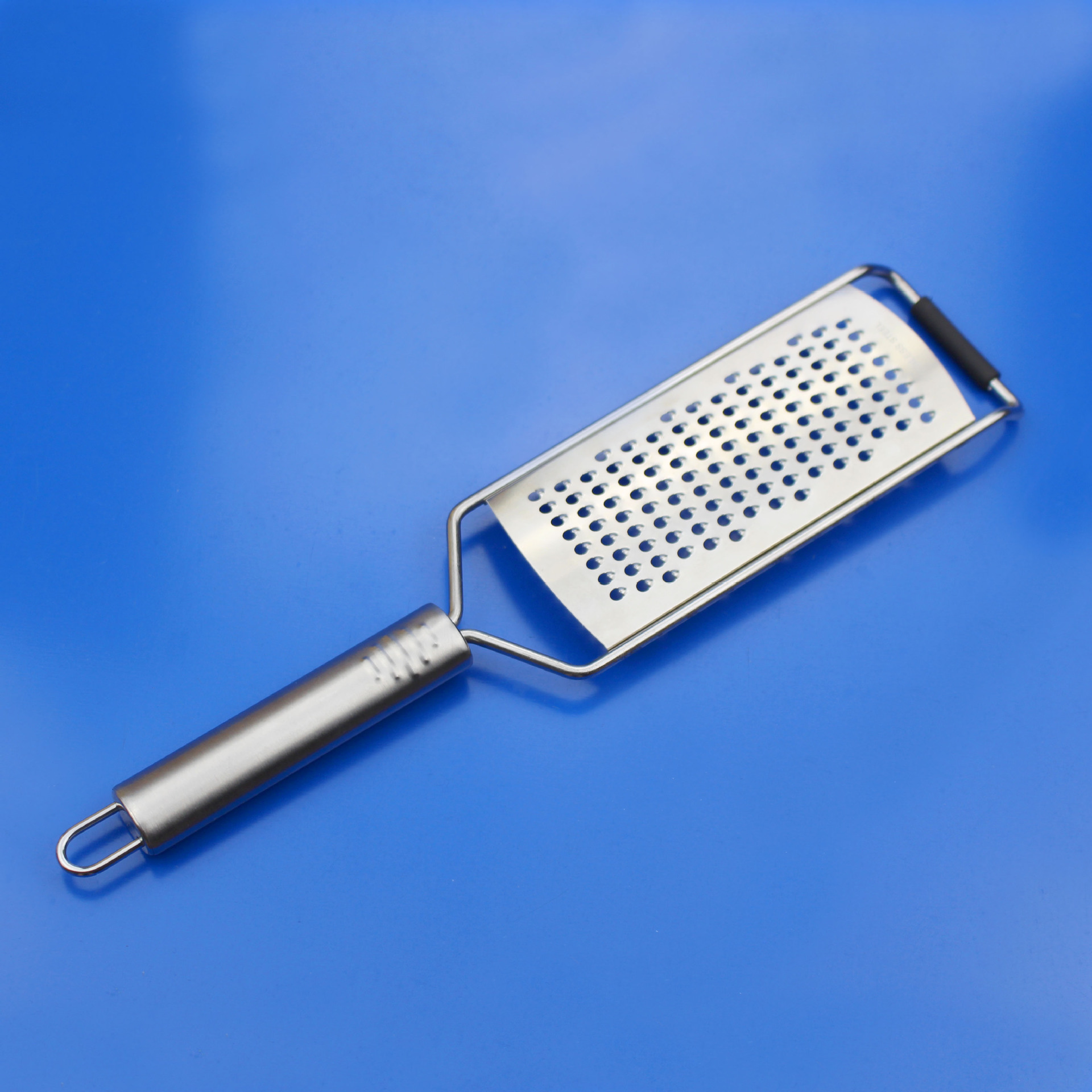 重量:95克 塑料套(14克) 产品用途:不锈钢芝士刨 奶酪巧克力刨丝器 刨