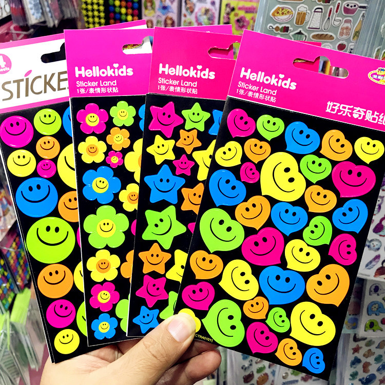 一包贴纸里面 有4张贴纸,材质:纸质龙彩贴纸支付方式立即订购加入进货