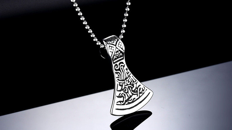 乌鸦热销货源 欧美摇滚时尚雷公锤霸气斧头钛钢吊坠 厂家直销批发