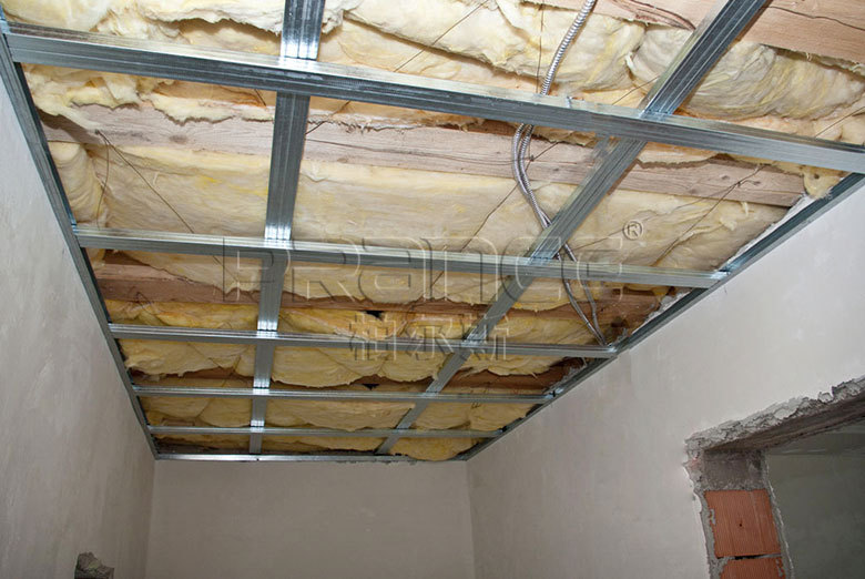 柏尔斯厂家直销室内天花吊顶轻钢龙骨 吊顶镀锌50卡式轻钢骨