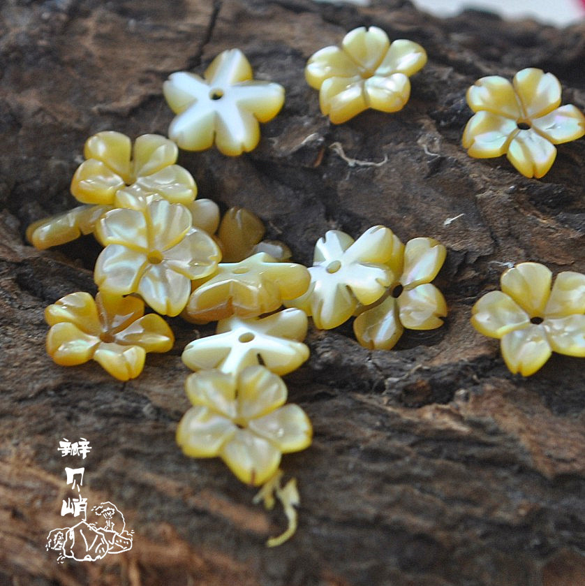 【a14】天然黄蝶贝樱花diy细花贝壳花配件饰品吊坠材料单面雕刻